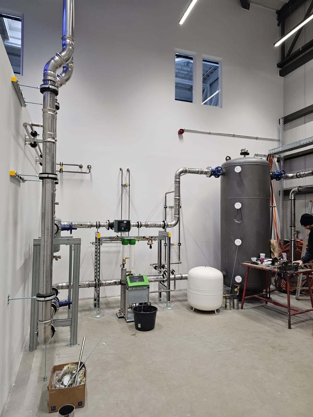 Strojnica — razvod iz nerjavnega jekla